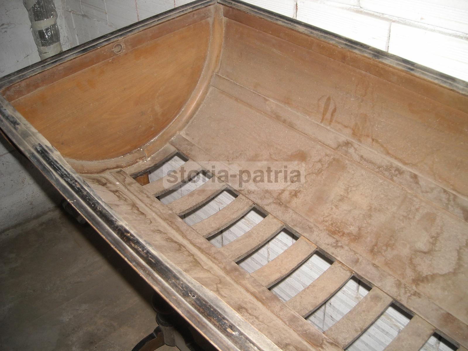 Antica Ebanisteria, Inusuale Culla In Legno, Per Bambini, Decorativa, Da Restaurare immagine 7