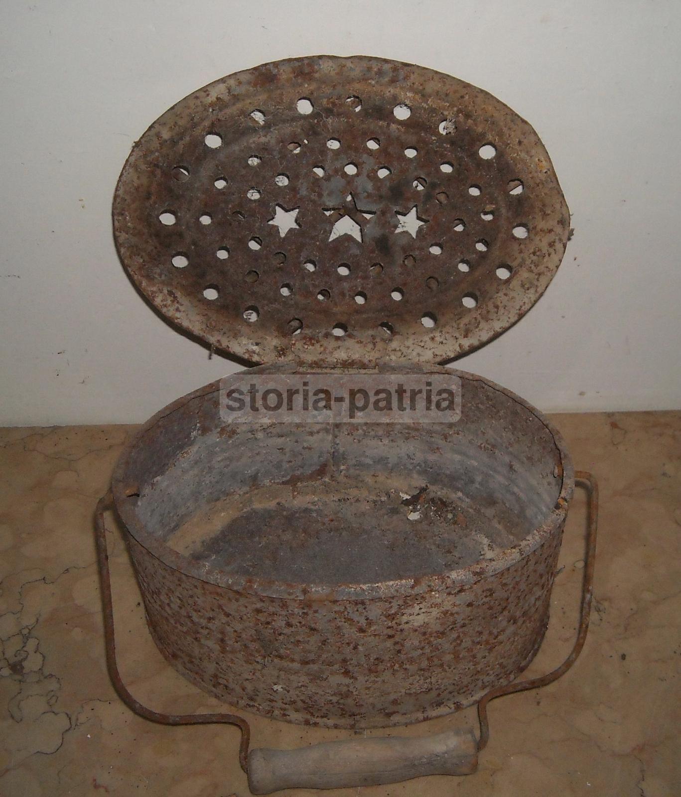 Artigianato Del Ferro, Antico Scaldaletto, Coperchio Traforato, Oggetto Folklorico immagine 8