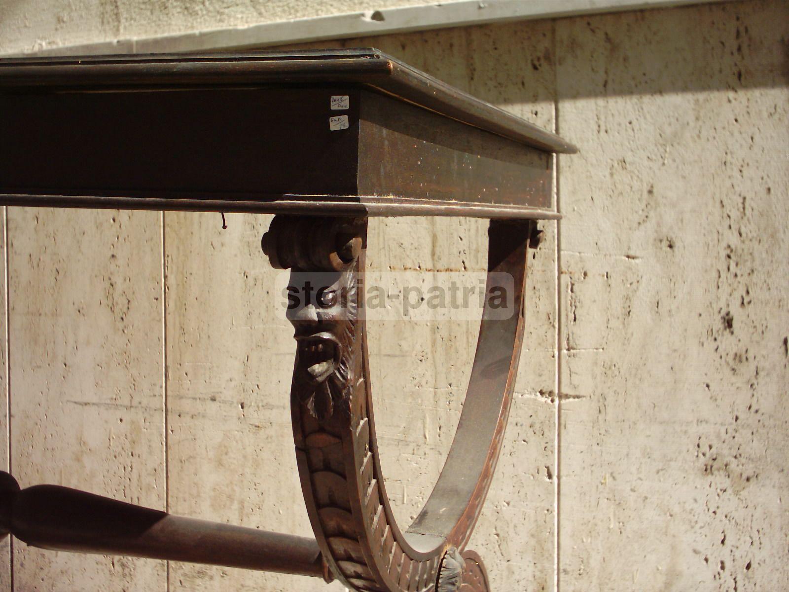Decorativo Antico Divano, In Legno Con Artistici Intagli, Collocabile Ovunque immagine 2