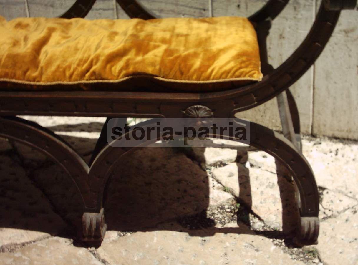 Decorativo Antico Divano, In Legno Con Artistici Intagli, Collocabile Ovunque immagine 7