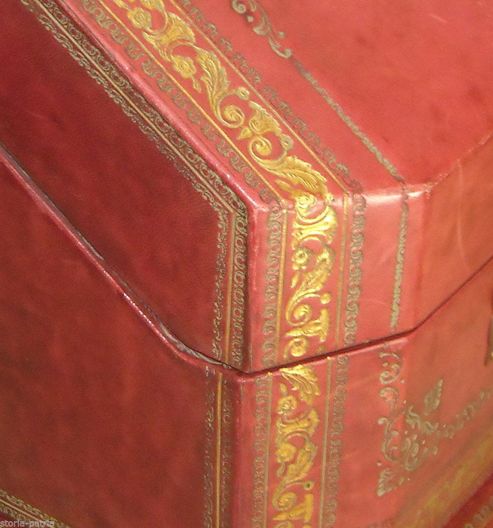 Decorativo Cofanetto, Utile Soprammobile Da Scrivania, Fregi Dorati Incisi, Bello immagine 1