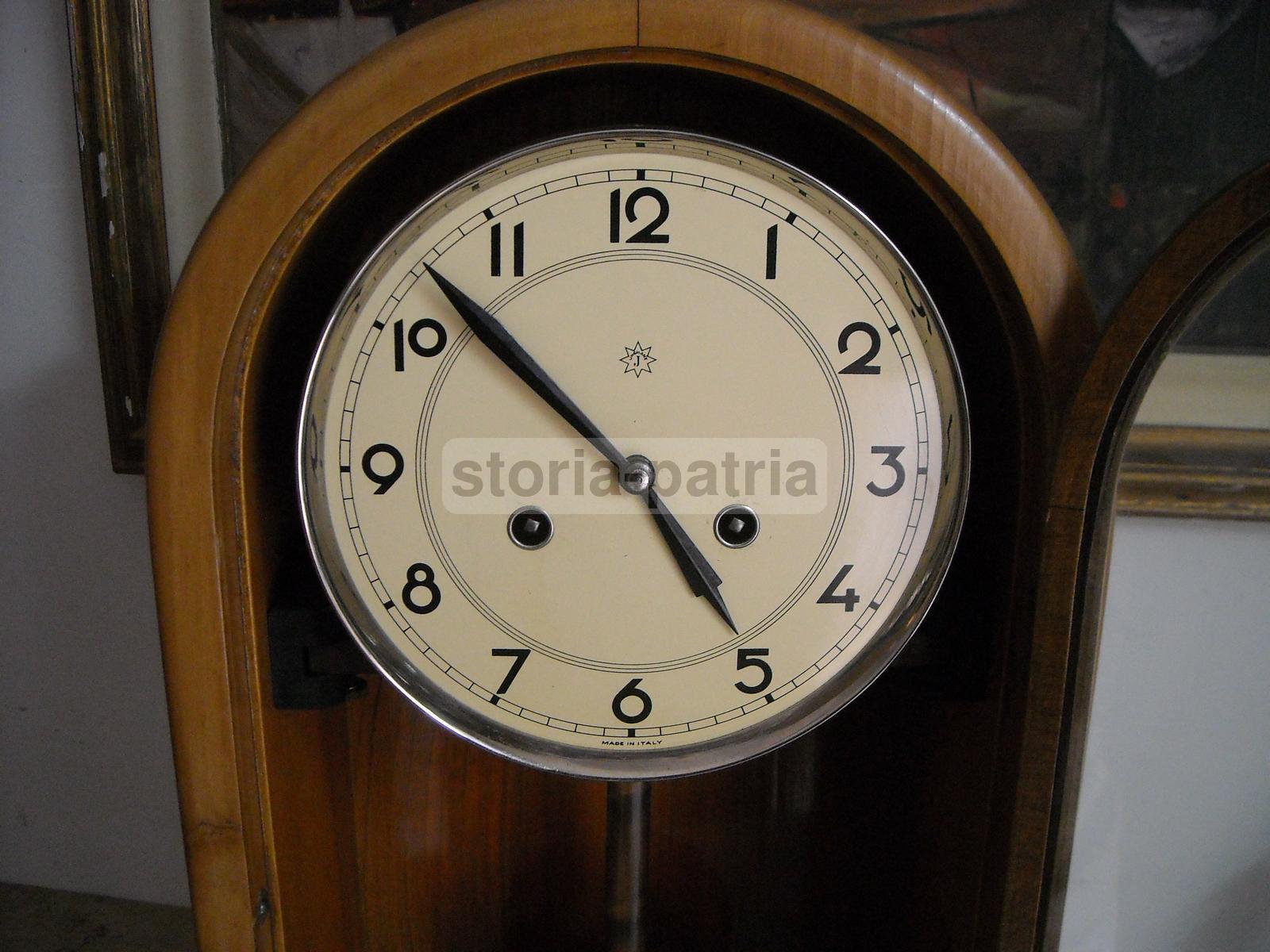 Elegante Design, Decorativo Orologio, Junghans, Utile Da Parete E Soprammobile immagine 4