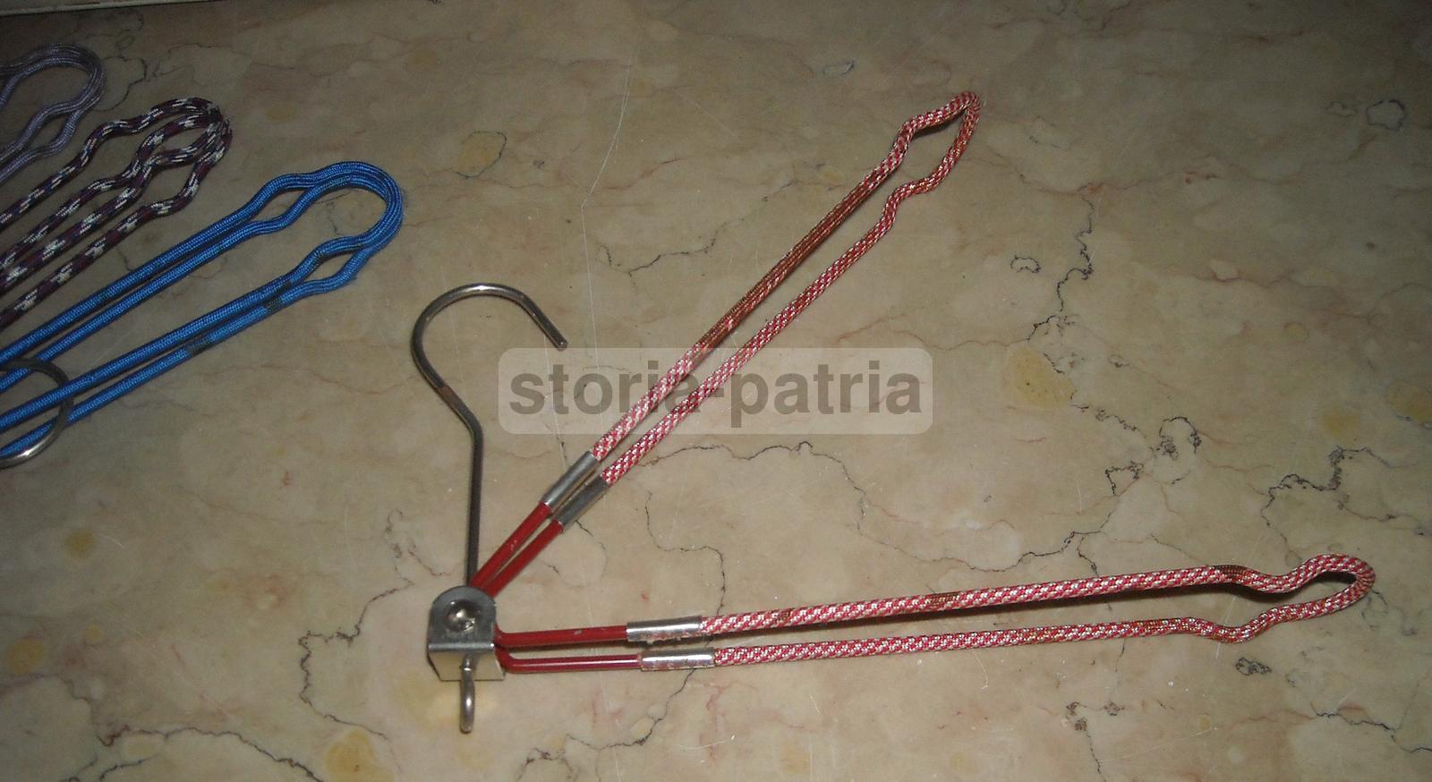 Moda, Abbigliamento, Inusuale Astuccio Da Viaggio, Grucce Per Abiti, Coloratissime immagine 7