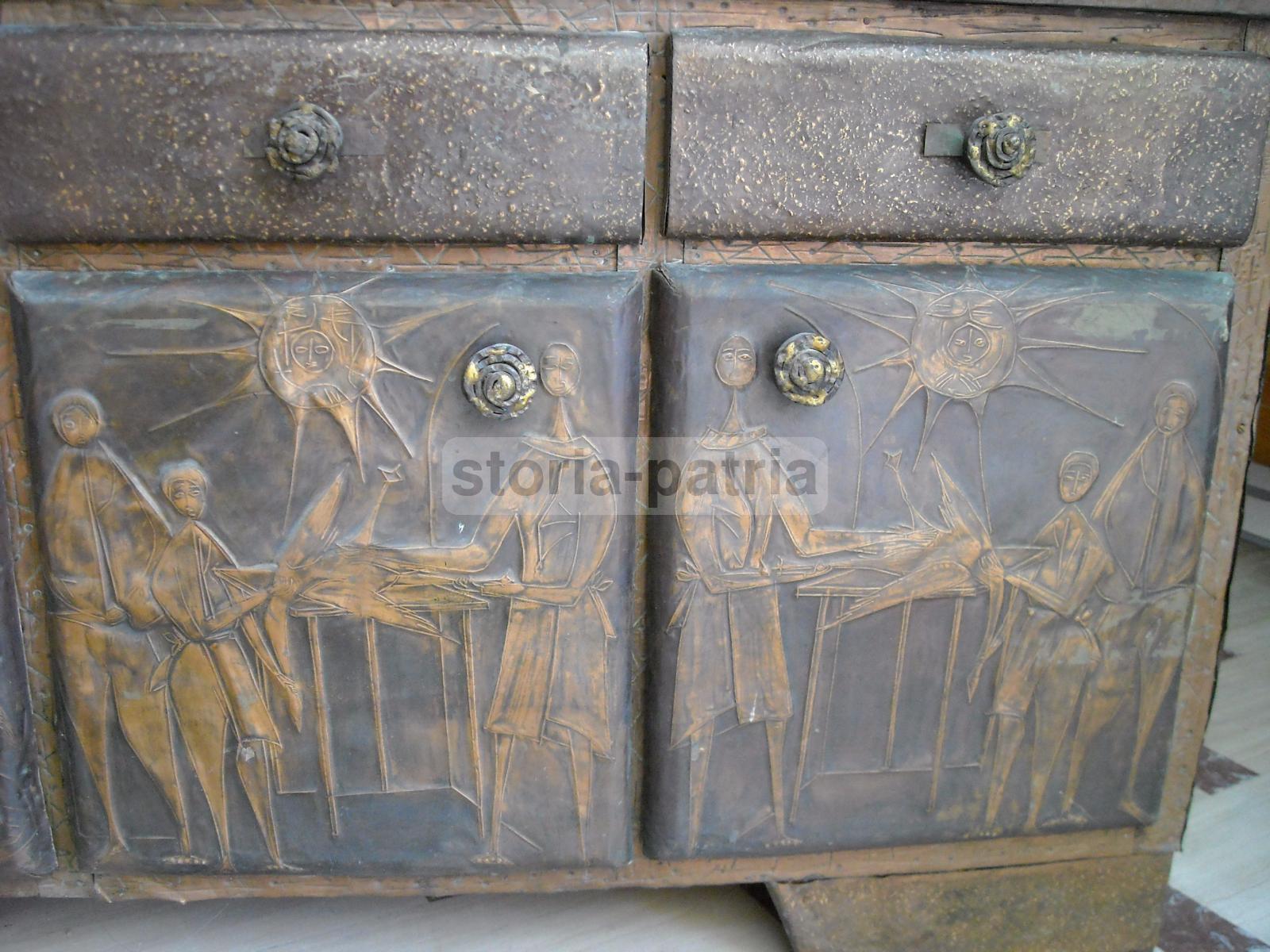 Modernariato, Design, Inusuale Mobile, Con Applicazioni Sbalzate, Credenza Artistica immagine 6