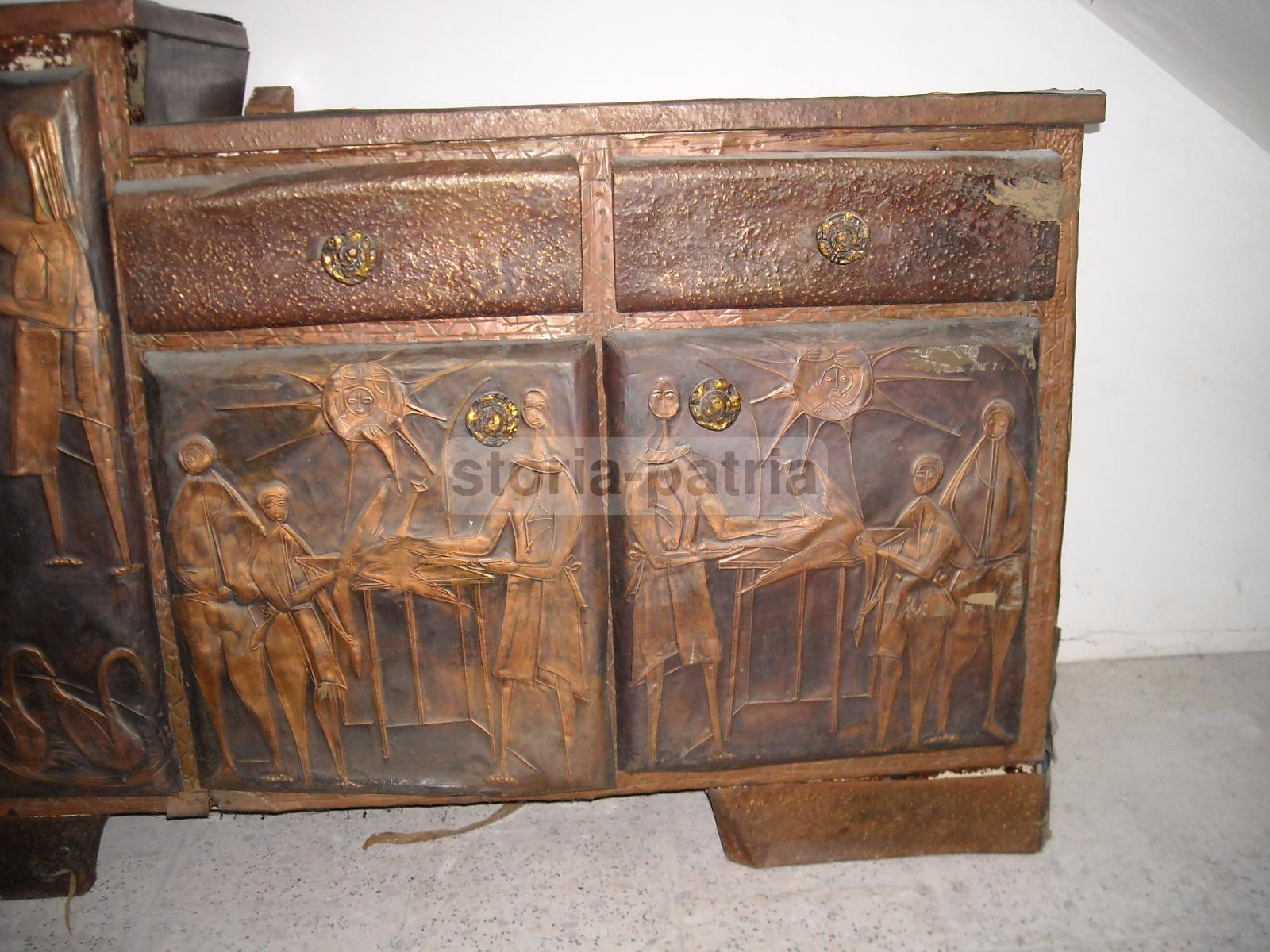 Modernariato, Design, Inusuale Mobile, Con Applicazioni Sbalzate, Credenza Artistica immagine 14