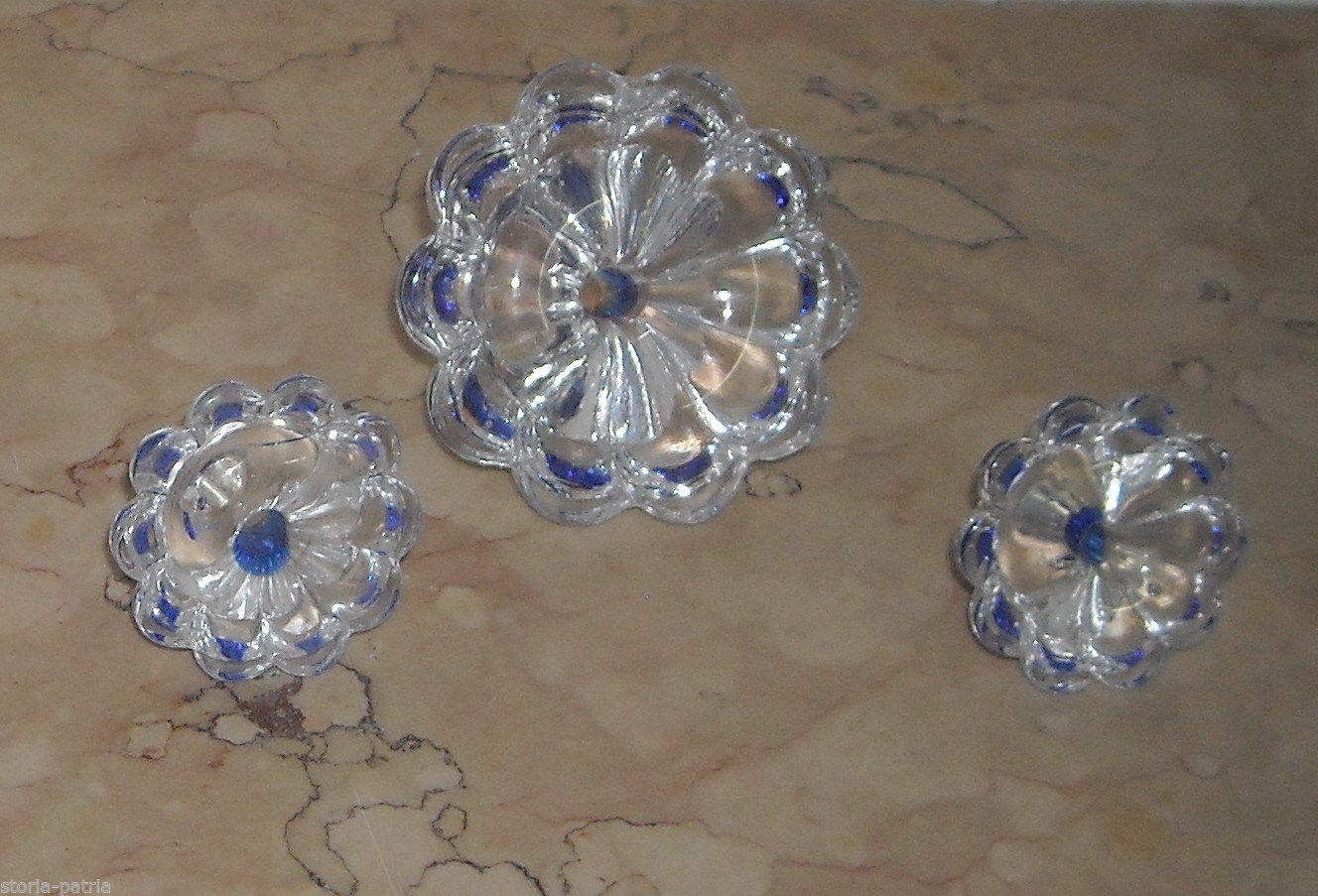 Modernariato, Design, Vetri d'Epoca, Pomoli, Tris Di Maniglie In Vetro, Decorativi immagine 1