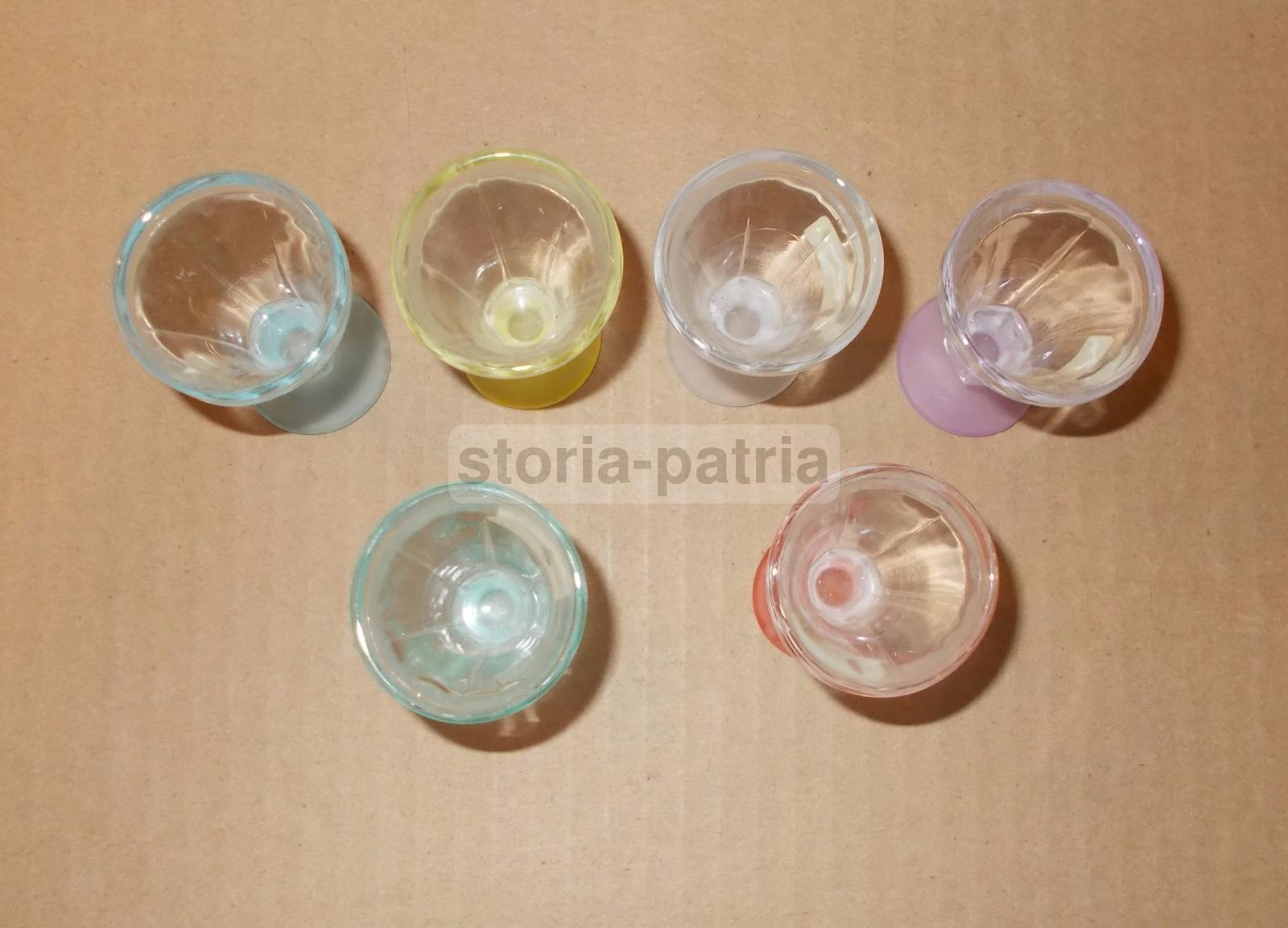 Modernariato, Soprammobili d'Epoca, Sei Bicchierini, Per Liquori O Rosolio, Colorati immagine 1