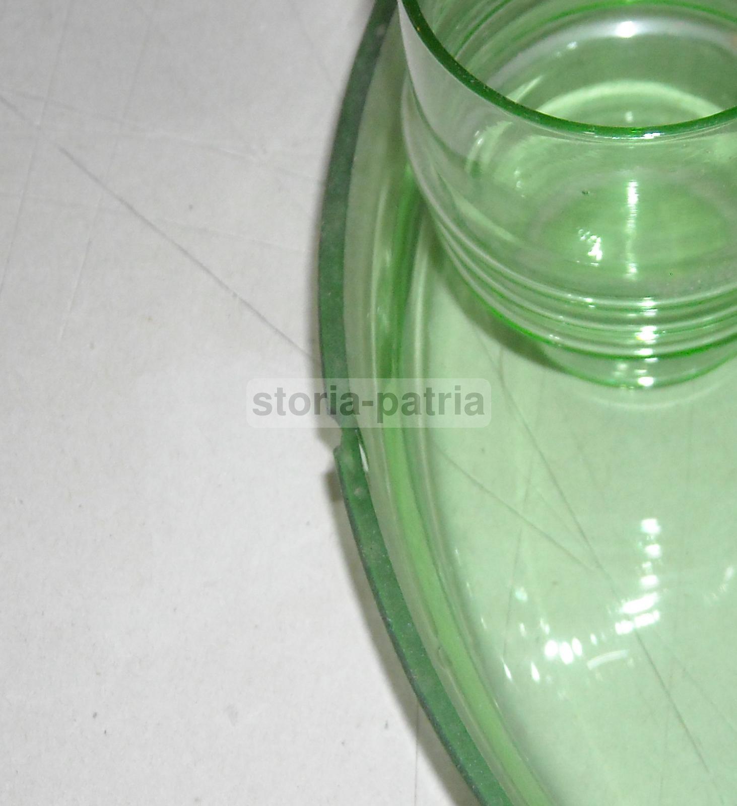 Soprammobili d'Epoca, Vetri Da Tavola, Servizio Decorativo, Vetro Verde, Bicchierini immagine 7