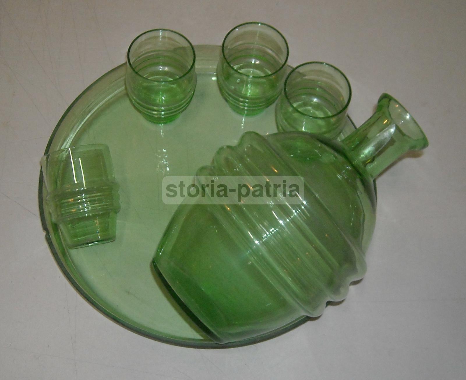 Soprammobili d'Epoca, Vetri Da Tavola, Servizio Decorativo, Vetro Verde, Bicchierini immagine 9